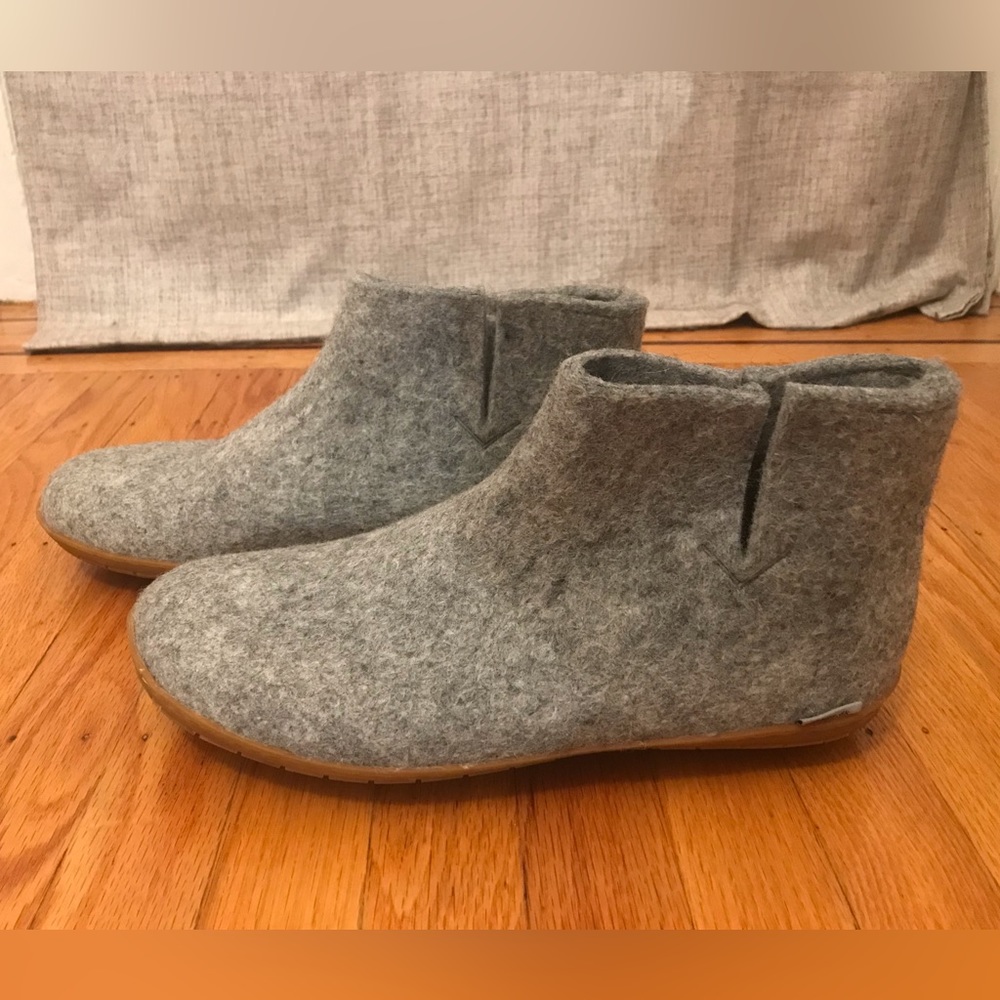 Lightly used glerups  boots size 10.5 mens (44)